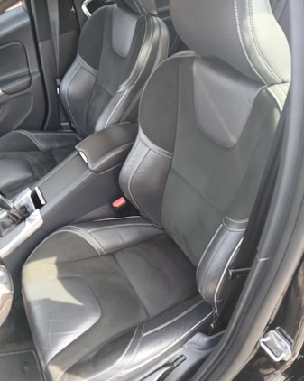 Volvo V60 cena 51900 przebieg: 213000, rok produkcji 2016 z Słupca małe 326